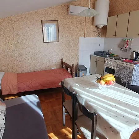 Jasna Vranici 2km From The Beach 3*