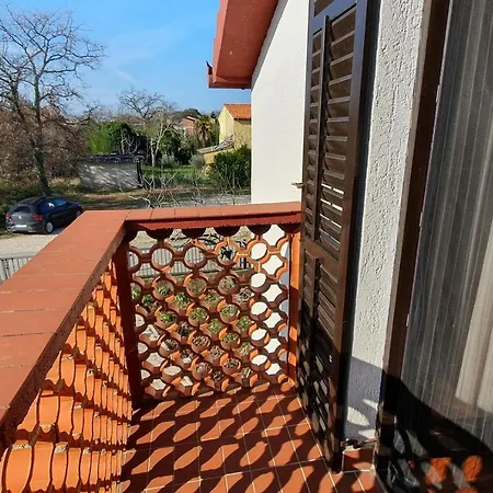 Jasna Vranici 2km From The Beach
