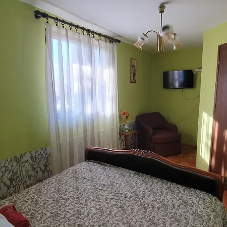 Jasna Vranici 2km From The Beach 3*