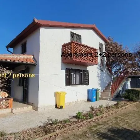 Jasna Vranici 2km From The Beach 招待所 3*